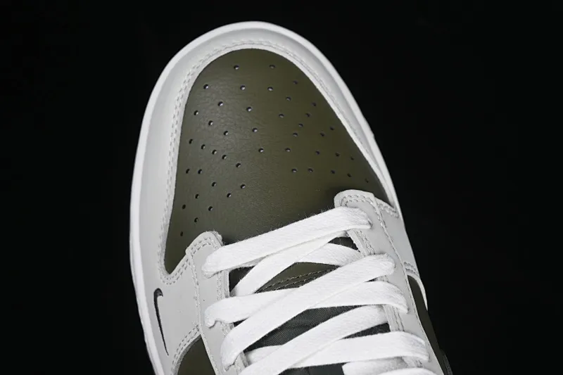 All Categories Nk SB Dunk Series Nk SB Dunk Low Low-top sneakers Nk SB Dunk Low "Year Of Snake" Year of the Snake limited low-top casual sneakers HV5980-231